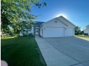 921 Eagle Ln, Poynette, WI 53955