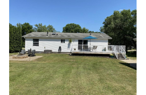 18667 S Iowa St, Muscoda, WI 53573