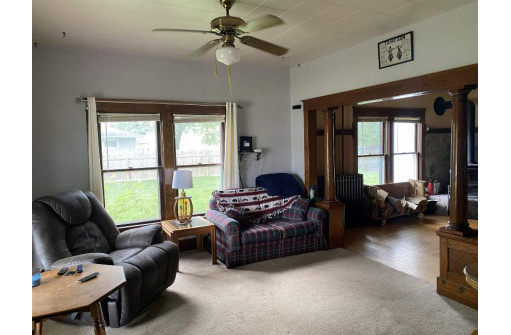 303 E Nebraska St, Muscoda, WI 53573