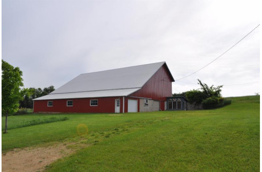 2226 County Road F, Barneveld, WI 53507