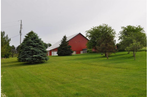 2226 County Road F, Barneveld, WI 53507