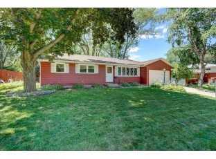 1114 Bay Ridge Rd Madison, WI 53716