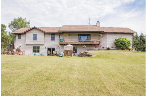 W5398 Bend Rd, Princeton, WI 54968