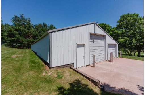 1688 St Rose Rd, Cuba City, WI 53807