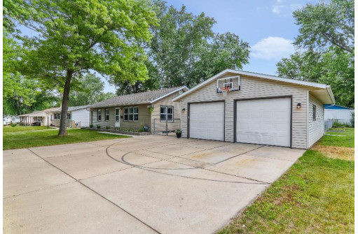 2027 S Crosby Ave, Janesville, WI 53546