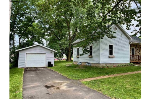 409 S Washington St, New Lisbon, WI 53950