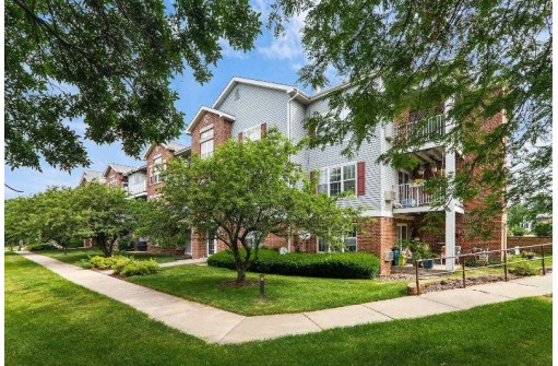 1629 Kings Mill Way 306, Madison, WI 53718