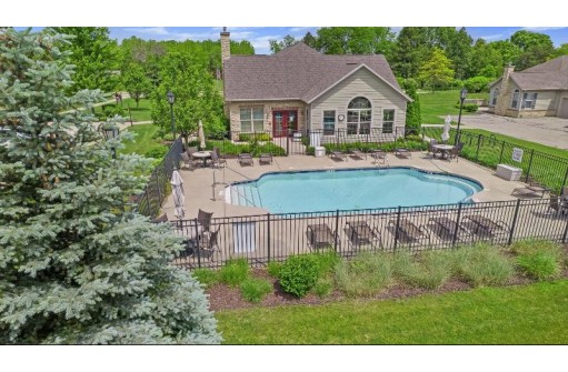 62 Pond View Way, Fitchburg, WI 53711