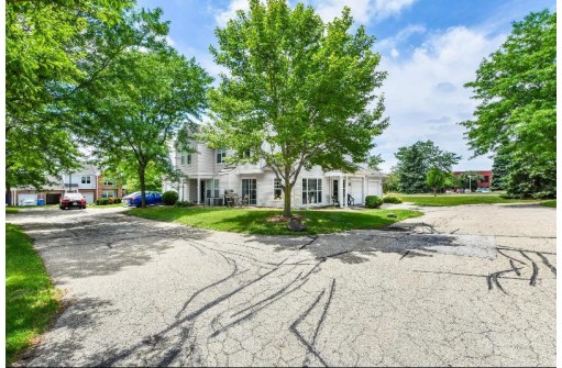 2818 Holborn Cir, Madison, WI 53718