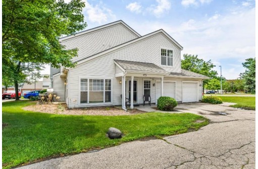 2818 Holborn Cir, Madison, WI 53718