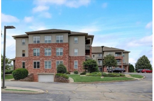 141 Metro Terr 304, Madison, WI 53718