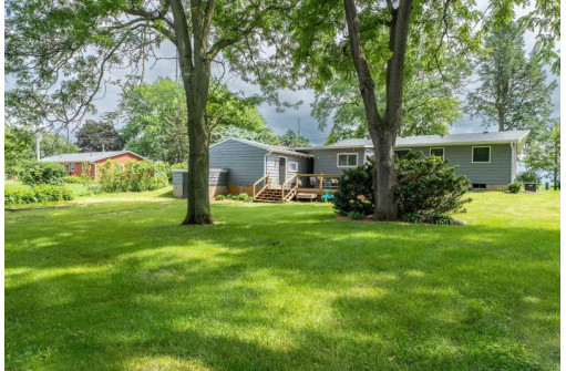 7152 W Mineral Point Rd, Verona, WI 53593