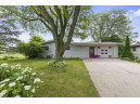 407 Meadow Wood Dr, Mount Horeb, WI 53572