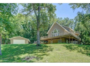 10811 Clay Hill Rd Mount Horeb, WI 53572