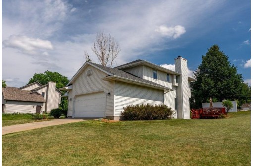 639 Eaglewatch Dr, DeForest, WI 53532