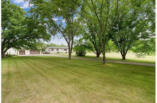 W7772 N Star Rd, Pardeeville, WI 53954