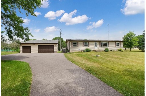 W7772 N Star Rd, Pardeeville, WI 53954