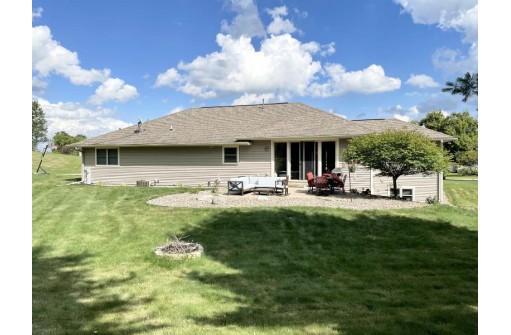 423 Ridgeview Ct, Tomah, WI 54660