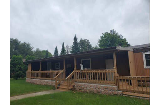 W5649 Buckhorn Dr, New Lisbon, WI 53950