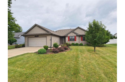 1156 Summerhill Dr, Janesville, WI 53546