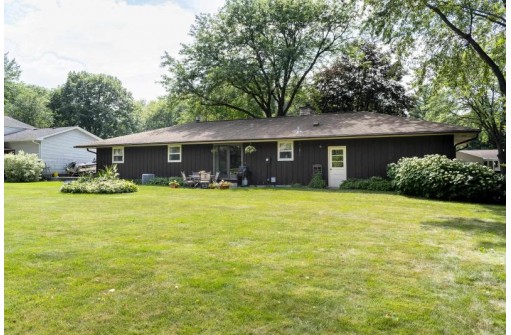 2754 Tower Hill Dr, Fitchburg, WI 53711