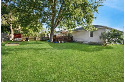 309 S Gjertson St, Stoughton, WI 53589