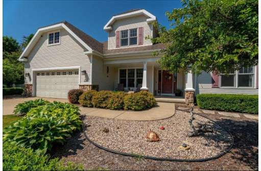 637 Meadow Mist Ct, Deerfield, WI 53531