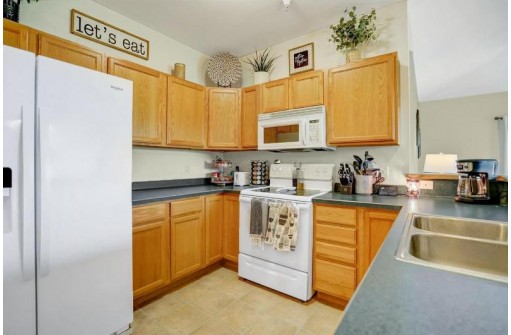 141 Metro Terr 301, Madison, WI 53718