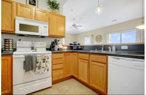 141 Metro Terr 301, Madison, WI 53718