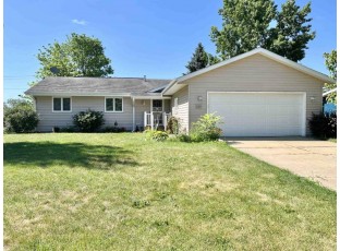 1130 Cottonwood St Delavan, WI 53115-1506