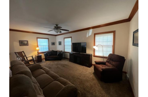 216 James St, Beaver Dam, WI 53916