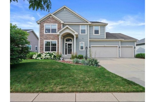 2375 Walnut Hill Ln, Sun Prairie, WI 53590