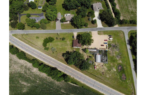 N5619 Johnson Rd, New Lisbon, WI 53950