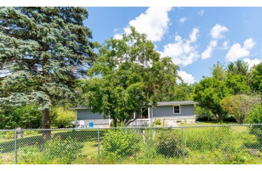 W8445 Hwy 33, Portage, WI 53901