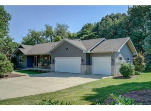 2766 Esquire Dr Stoughton, WI 53589