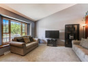 1317 Wayridge Dr, Madison, WI 53704