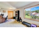 1317 Wayridge Dr, Madison, WI 53704