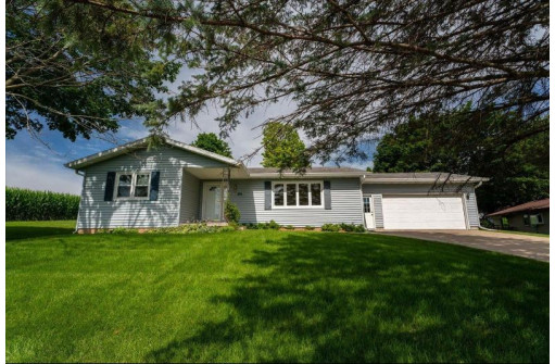 430 Michele St, Mount Horeb, WI 53572