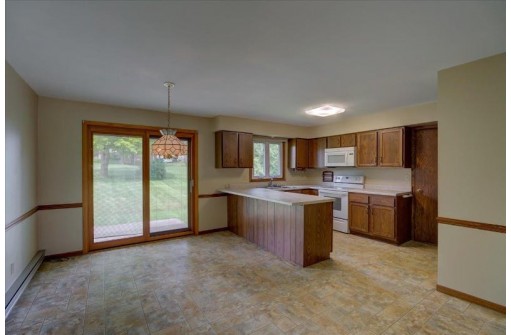 430 Michele St, Mount Horeb, WI 53572