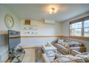 720 Stonehaven Dr, Sun Prairie, WI 53590