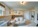 720 Stonehaven Dr, Sun Prairie, WI 53590