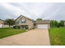 720 Stonehaven Dr, Sun Prairie, WI 53590