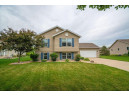 720 Stonehaven Dr, Sun Prairie, WI 53590