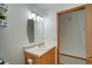 720 Stonehaven Dr, Sun Prairie, WI 53590