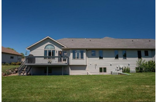 372 Concord Dr, Oregon, WI 53575