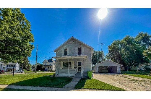 533 N Lincoln Ave, Beaver Dam, WI 53916