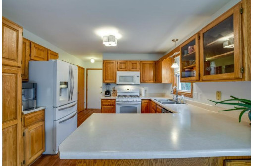 3013 Artesian Ln, Madison, WI 53713