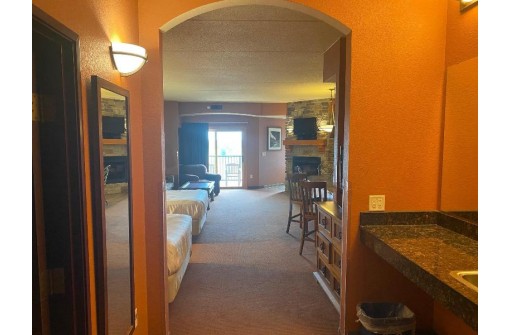 2411 River Rd 2656, Wisconsin Dells, WI 53965