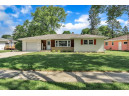 1010 Sw Harmony Cir, Janesville, WI 53545