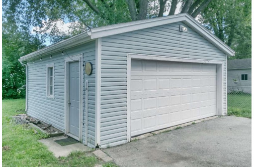 289 Weis Ave, Fond Du Lac, WI 54935